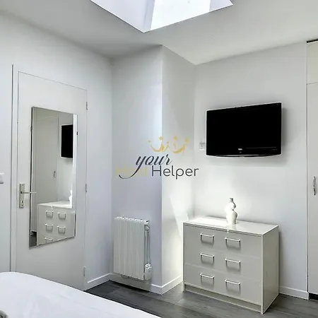 Le Duc - Centre Parking Apartment