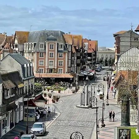Le Duc - Centre Parking Apartment Deauville
