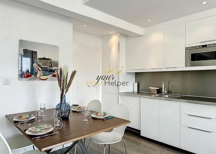 Le Duc - Centre Parking Apartment